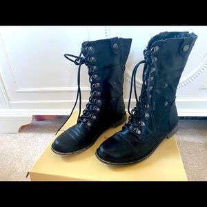 Black combat boots! Size 10
